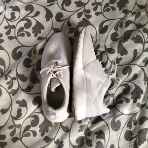 All White Nike Roshes